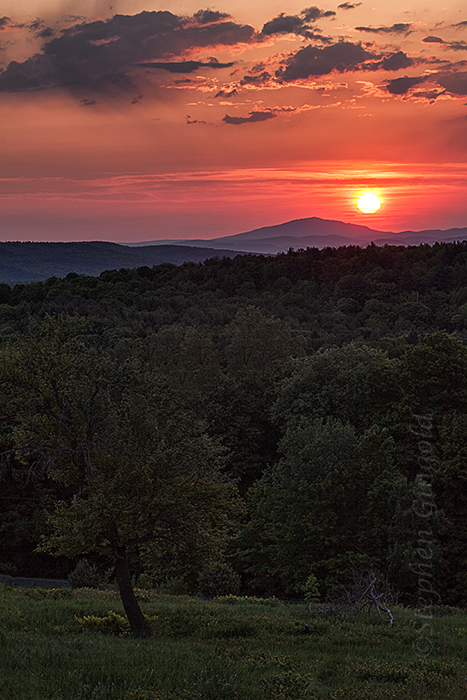 Sunrise-over-Mount-Monadnock-from-The-Patten-052415-2-700Web